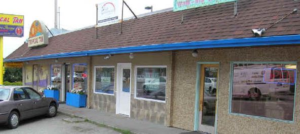 19928 Aurora Ave N, Shoreline, WA 98133